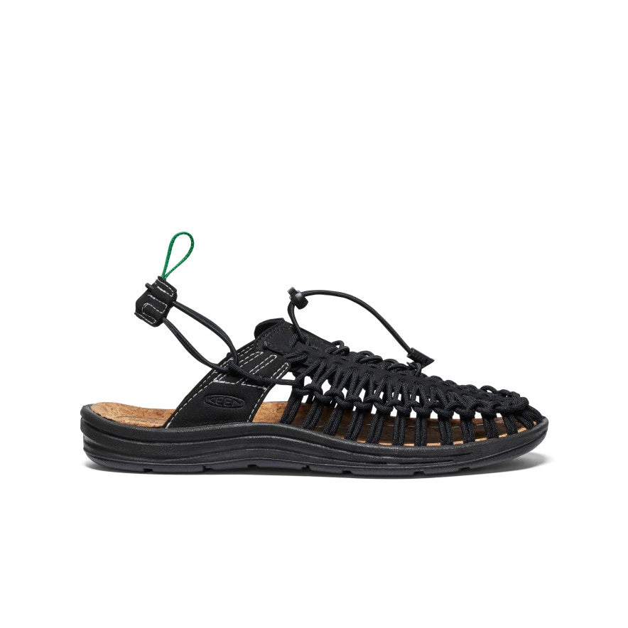 UNEEK II: Schwarz & Grün. Dein Abenteuer beginnt! Konvertierbare Sandalen für alle Geschlechter. Sommerfeeling garantiert!